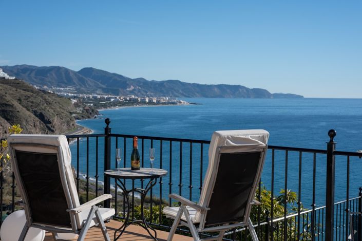 Image No.2-3 Bed Villa for sale