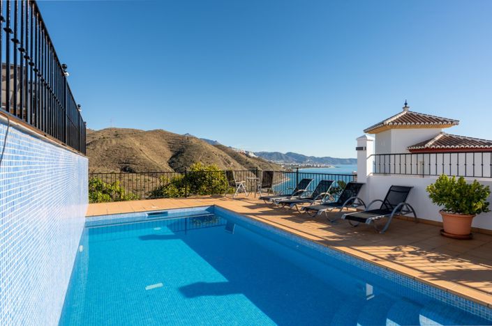 Image No.30-3 Bed Villa for sale