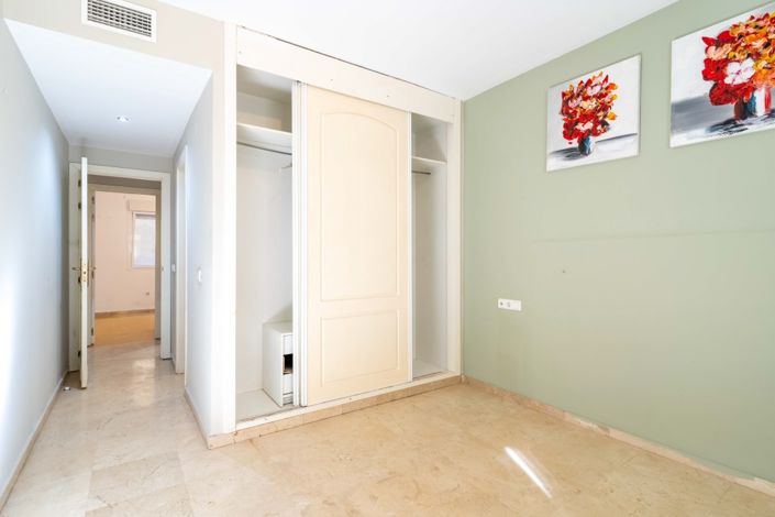 Image No.9-2 Bed Apartment for sale