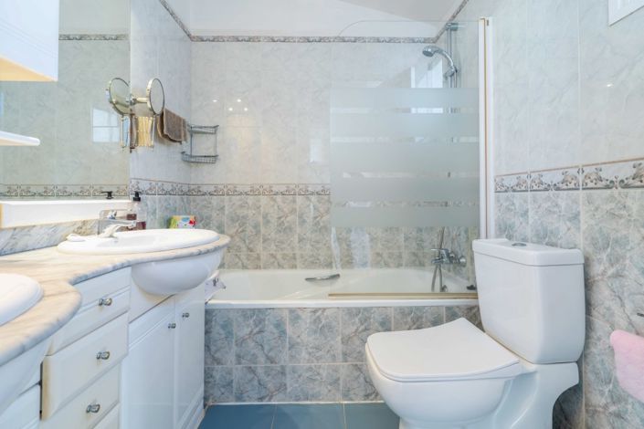 Image No.14-3 Bed Townhouse for sale