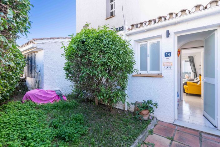 Image No.18-3 Bed Townhouse for sale