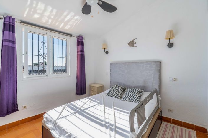 Image No.19-3 Bed Townhouse for sale