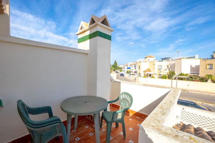 Image No.20-3 Bed Townhouse for sale