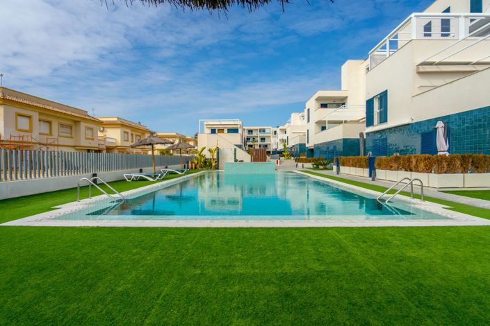 Image No.33-2 Bed Apartment for sale