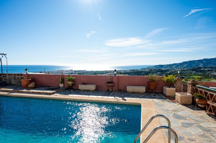 Image No.5-6 Bed Villa for sale