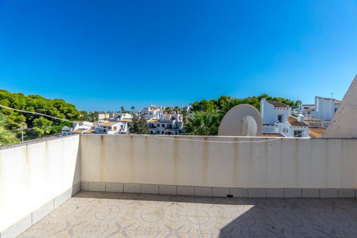 Image No.30-3 Bed Townhouse for sale