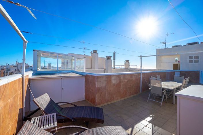 Image No.21-2 Bed Property for sale