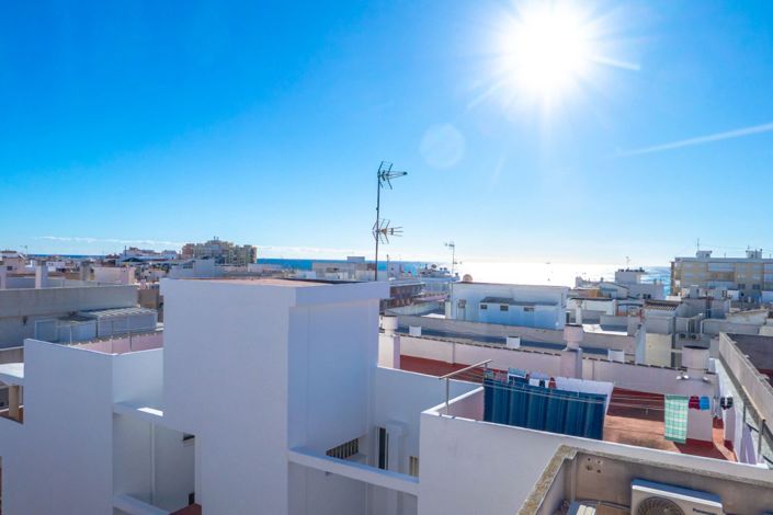 Image No.25-2 Bed Property for sale