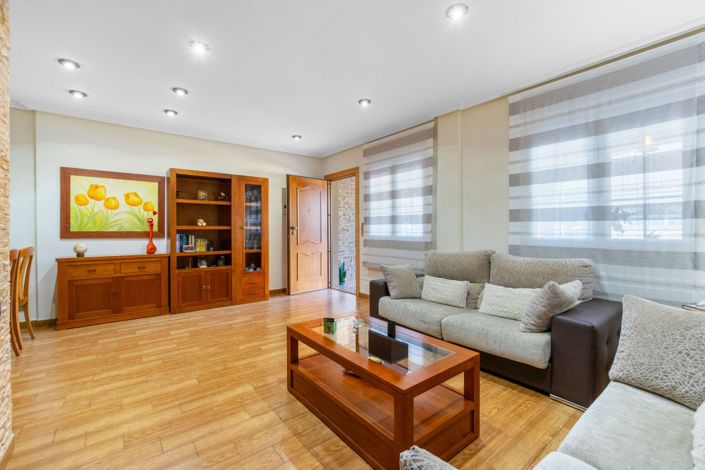 Image No.12-3 Bed Villa for sale