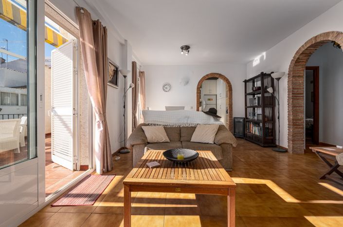 Image No.24-2 Bed Apartment for sale