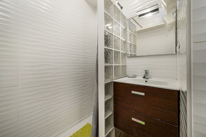 Image No.13-2 Bed Townhouse for sale