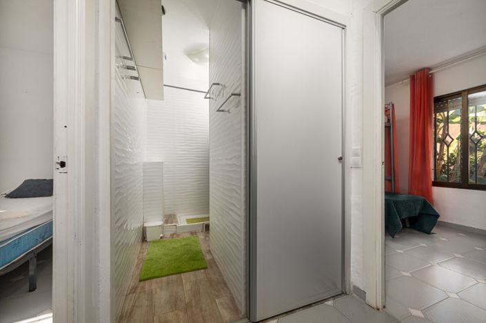 Image No.16-2 Bed Townhouse for sale