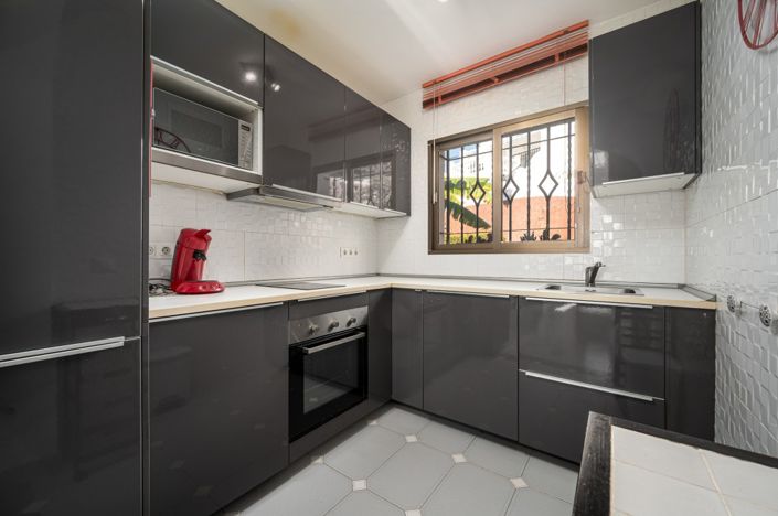 Image No.17-2 Bed Townhouse for sale