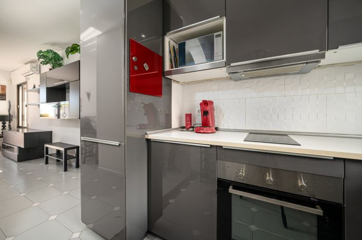 Image No.18-2 Bed Townhouse for sale