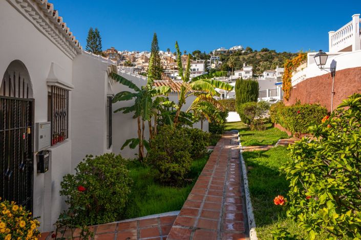 Image No.26-2 Bed Townhouse for sale