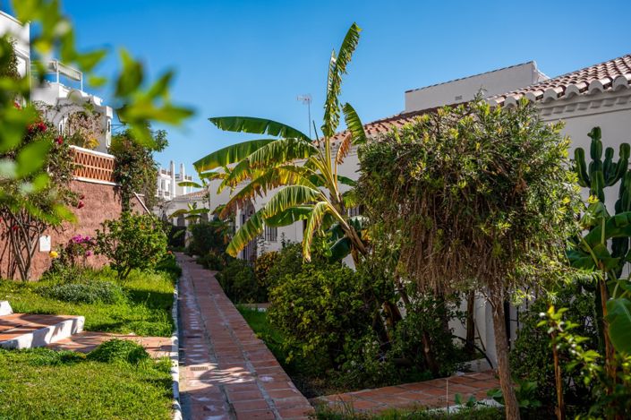 Image No.27-2 Bed Townhouse for sale