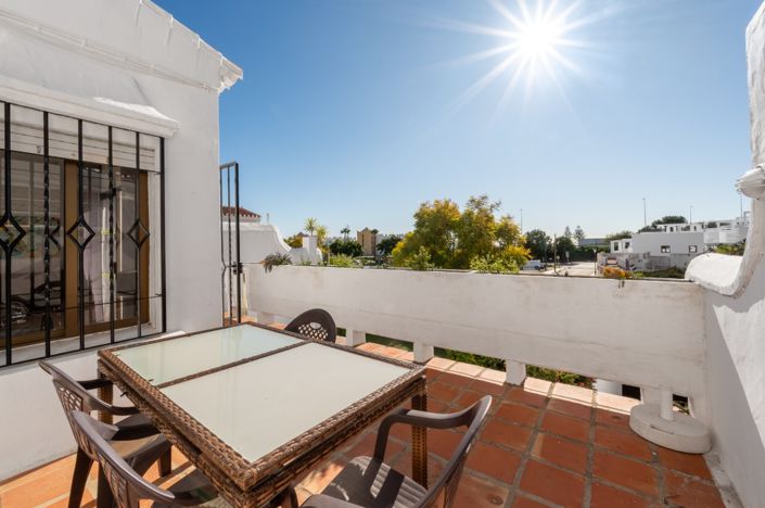 Image No.3-2 Bed Townhouse for sale