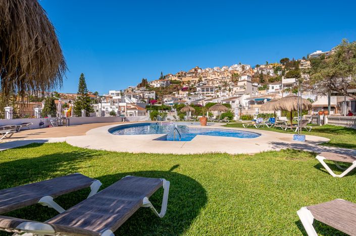 Image No.30-2 Bed Townhouse for sale