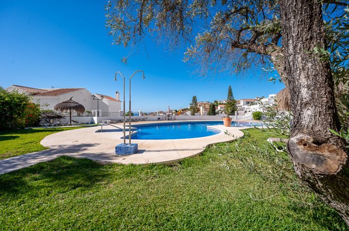 Image No.31-2 Bed Townhouse for sale