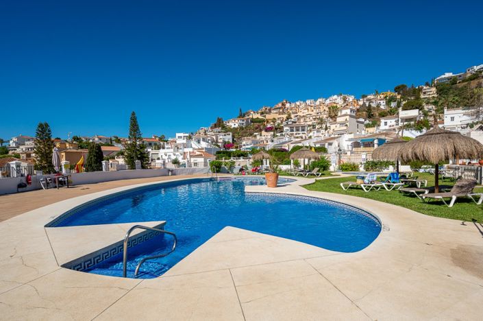 Image No.35-2 Bed Townhouse for sale