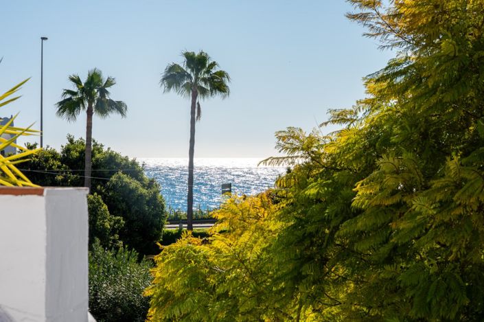 Image No.8-2 Bed Townhouse for sale