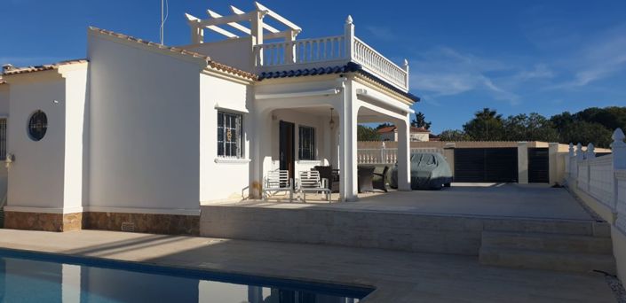 Image No.3-3 Bed Villa for sale