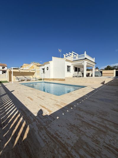 Image No.4-3 Bed Villa for sale