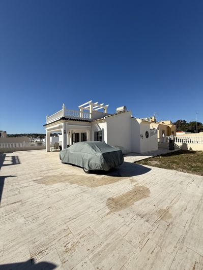 Image No.5-3 Bed Villa for sale