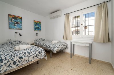 bzpaap120373018521024v0c9c4