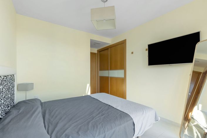 Image No.13-2 Bed Property for sale