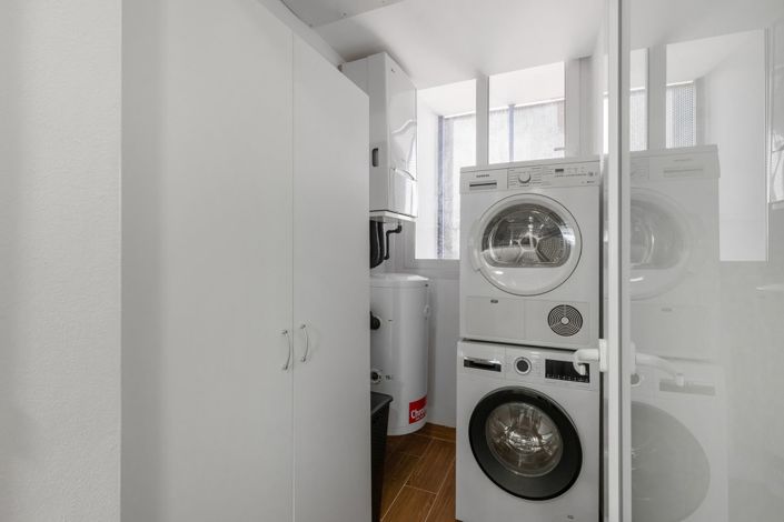 Image No.19-2 Bed Property for sale