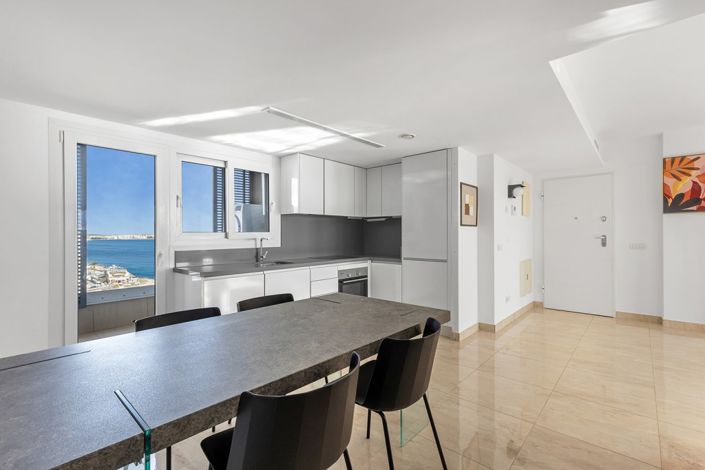 Image No.27-3 Bed Property for sale