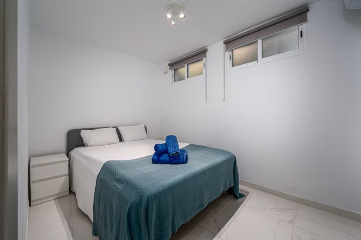 Image No.11-4 Bed Townhouse for sale