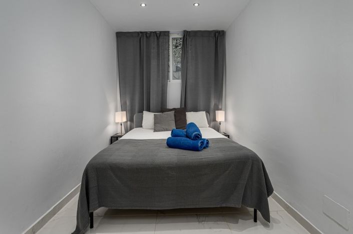 Image No.14-4 Bed Townhouse for sale