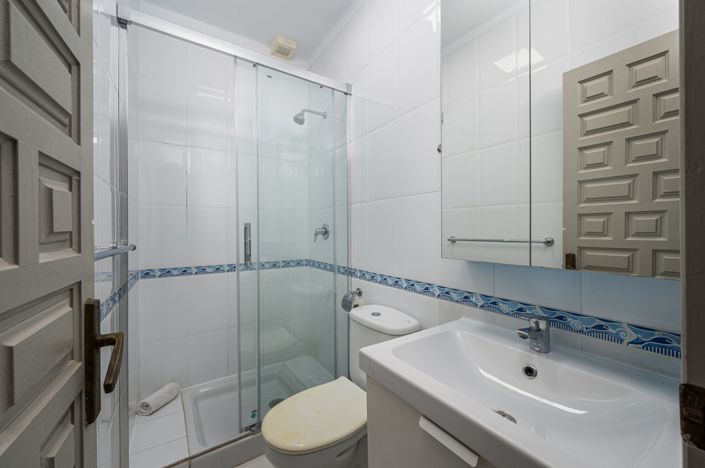 Image No.15-4 Bed Townhouse for sale