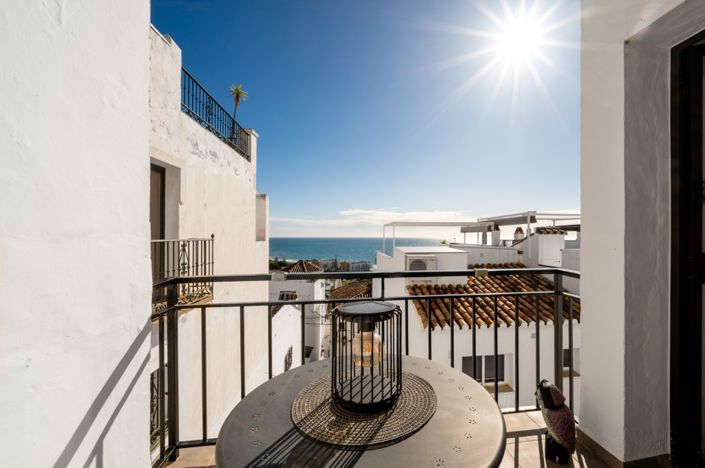 Image No.16-4 Bed Townhouse for sale