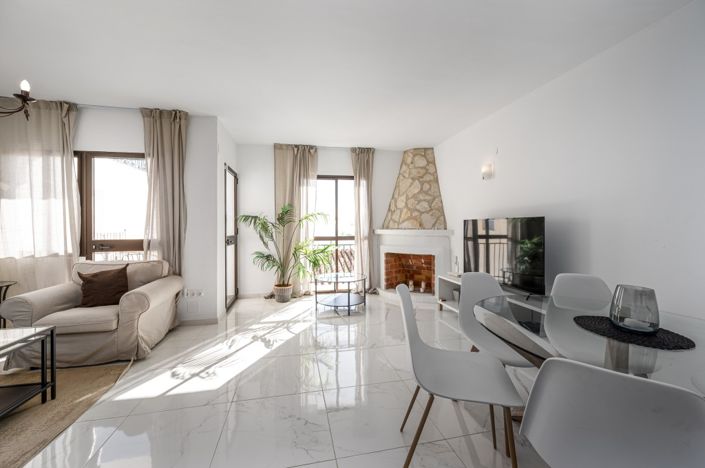 Image No.4-4 Bed Townhouse for sale