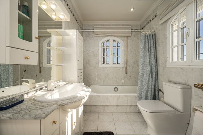 Image No.15-3 Bed Villa for sale