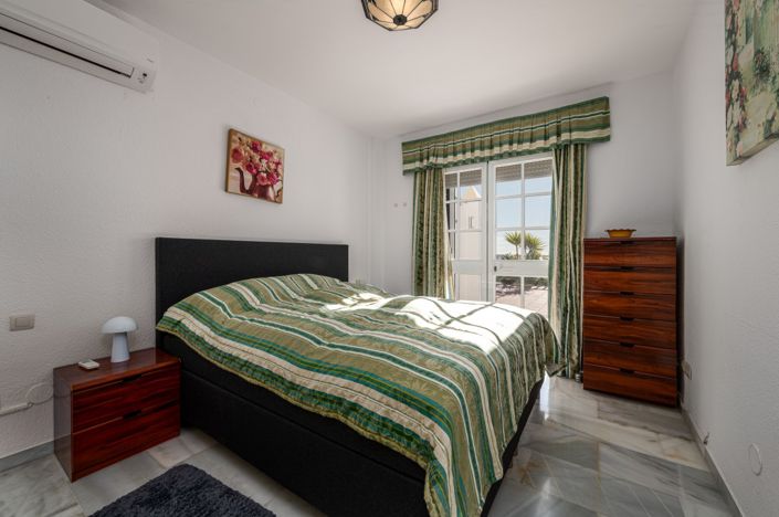 Image No.18-3 Bed Villa for sale