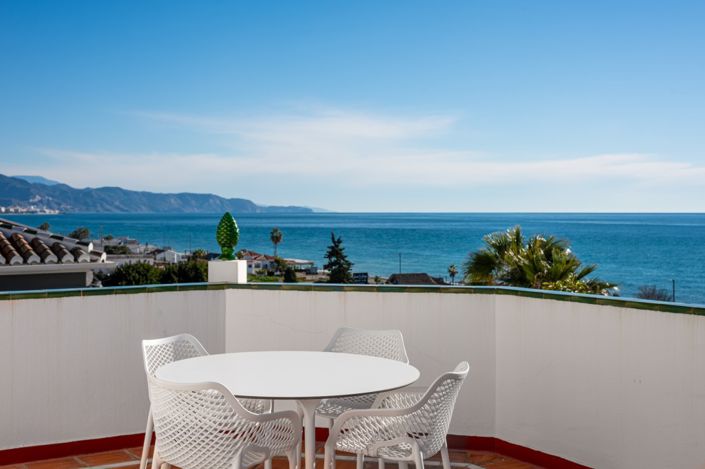 Image No.2-3 Bed Villa for sale