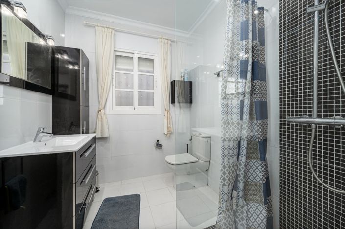 Image No.20-3 Bed Villa for sale