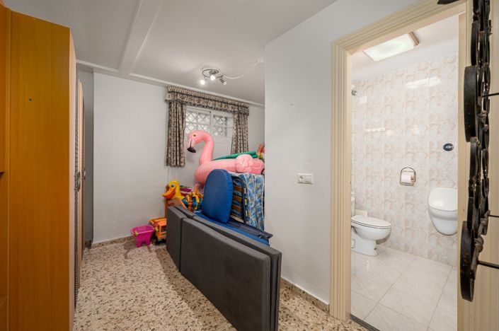 Image No.28-3 Bed Villa for sale