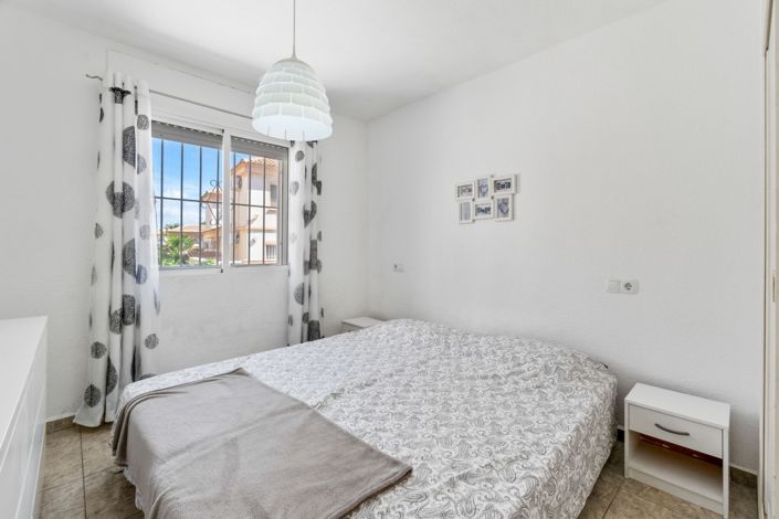 Image No.11-2 Bed Townhouse for sale