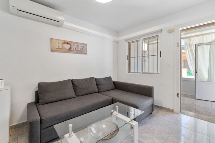 Image No.8-2 Bed Townhouse for sale