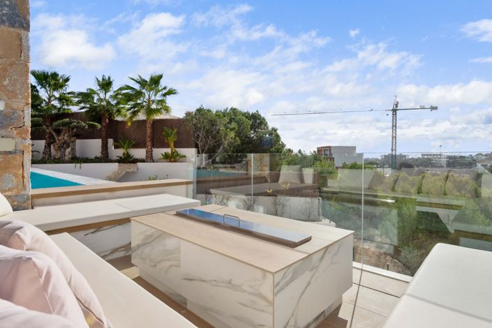 Image No.10-4 Bed Villa for sale