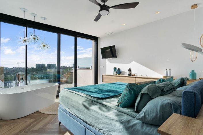 Image No.30-4 Bed Villa for sale