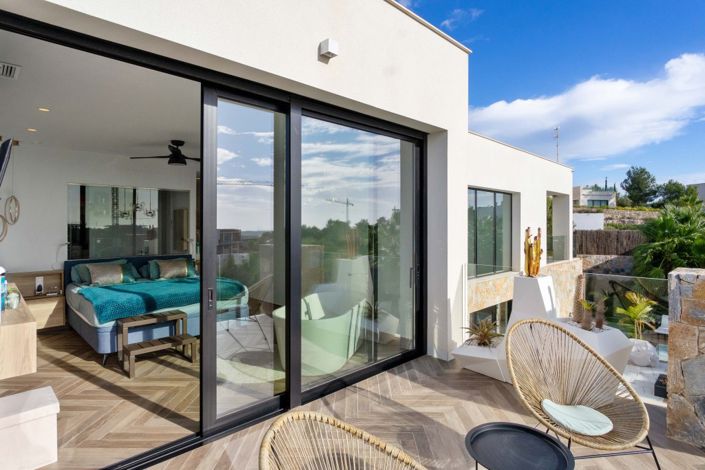 Image No.35-4 Bed Villa for sale