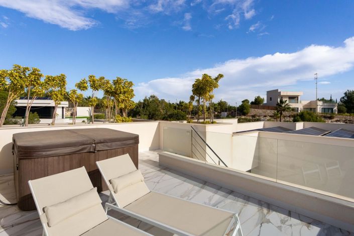 Image No.36-4 Bed Villa for sale