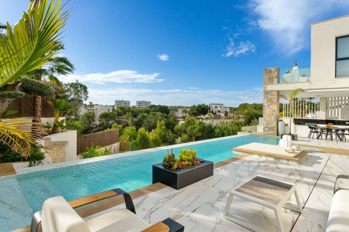 Image No.6-4 Bed Villa for sale