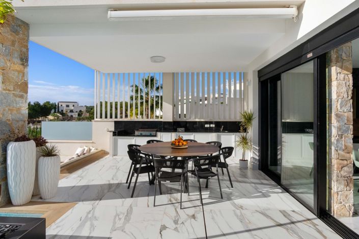 Image No.8-4 Bed Villa for sale